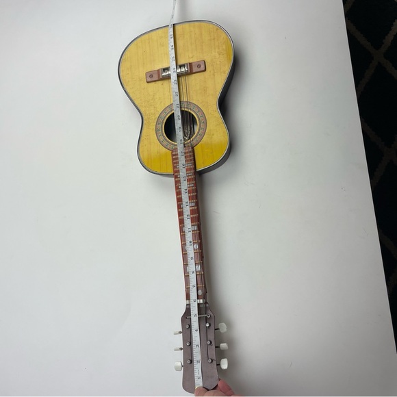 Vintage Yamaha TN 70s Japan Acoustic Style Metal Toy Deluxe Classic Guitar - Picture 6 of 7